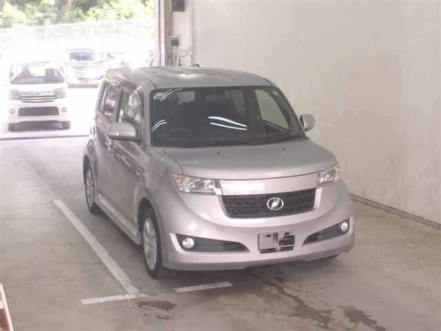 TOYOTA BB 2012