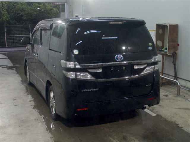 TOYOTA VELLFIRE 2013
