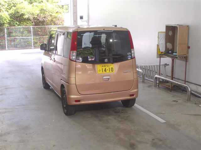 SUZUKI PALETTE 2011