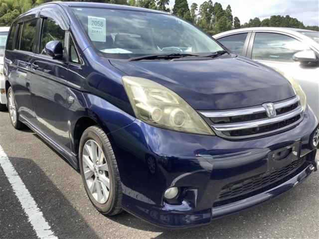TOYOTA ISIS 2008