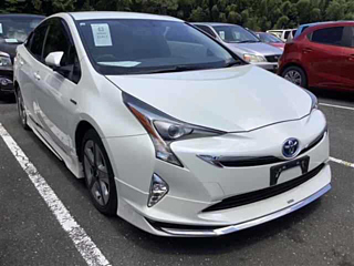 TOYOTA PRIUS 2016