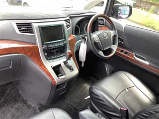 TOYOTA ALPHARD 2010