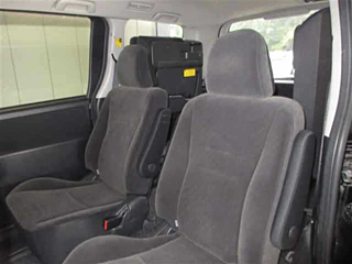 TOYOTA VOXY 2012