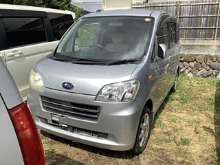 SUBARU LUCRA 2013