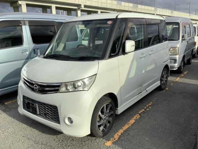 NISSAN ROOX 2010