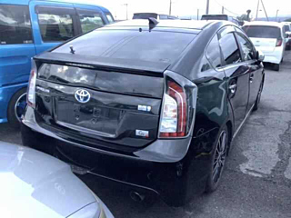 TOYOTA PRIUS 2014