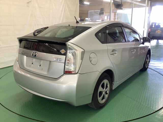 TOYOTA PRIUS PHV 2012