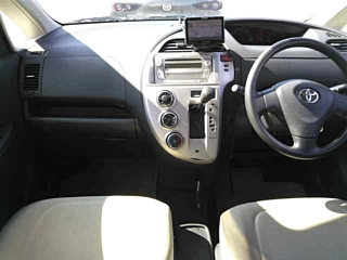 TOYOTA RACTIS 2010