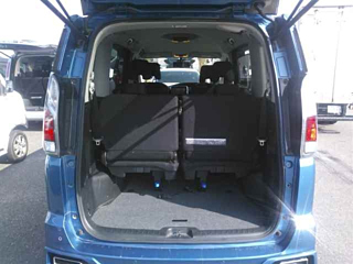 NISSAN SERENA 2018