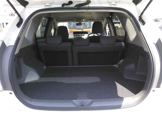 TOYOTA PRIUS ALPHA 2013