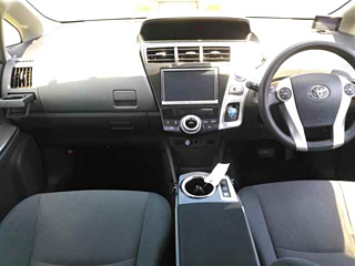 TOYOTA PRIUS ALPHA 2013
