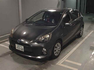 TOYOTA AQUA 2013