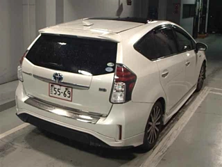 TOYOTA PRIUS ALPHA 2012