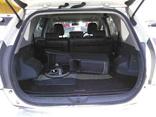 TOYOTA PRIUS ALPHA 2012