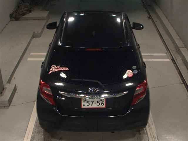 TOYOTA VITZ 2016