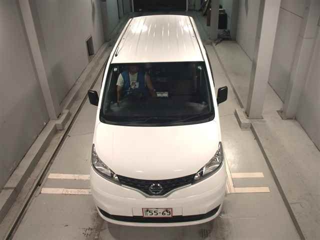 NISSAN NV200 2020