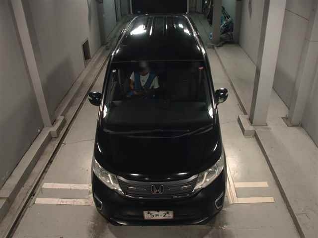 HONDA STEP WAGON 2016
