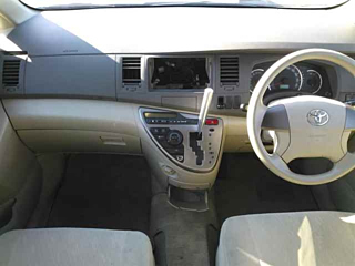 TOYOTA ISIS 2008