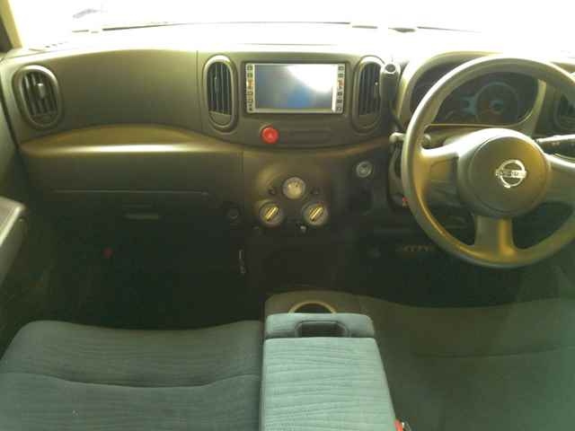 NISSAN CUBE 2010