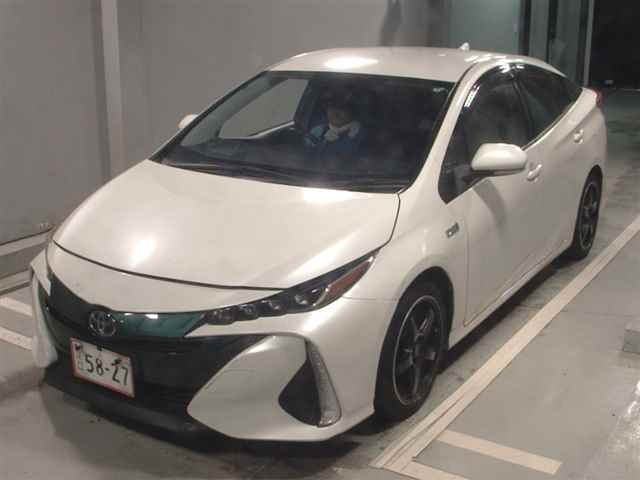 TOYOTA PRIUS PHV 2019