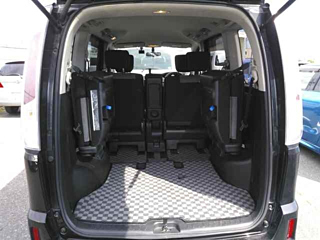 NISSAN SERENA 2011