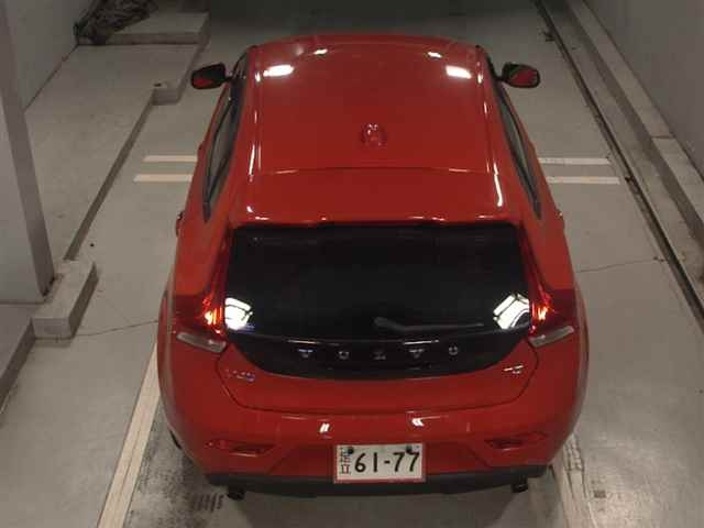 VOLVO V40 2017