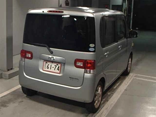 DAIHATSU TANTO 2010