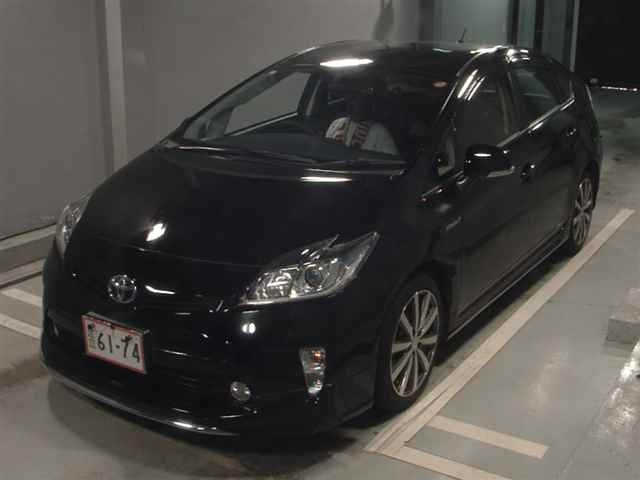 TOYOTA PRIUS 2014