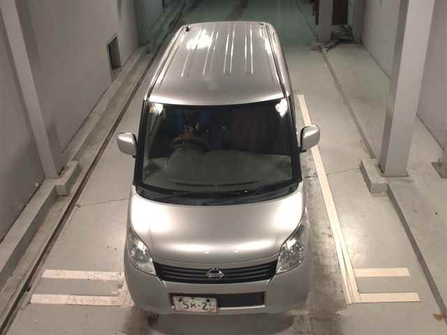 NISSAN ROOX 2012