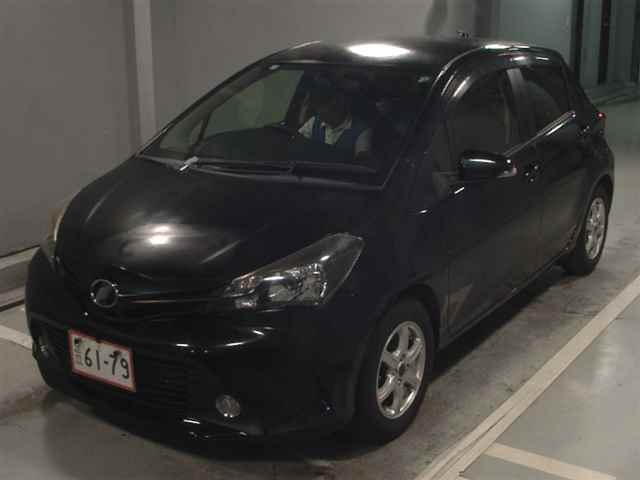 TOYOTA VITZ 2014