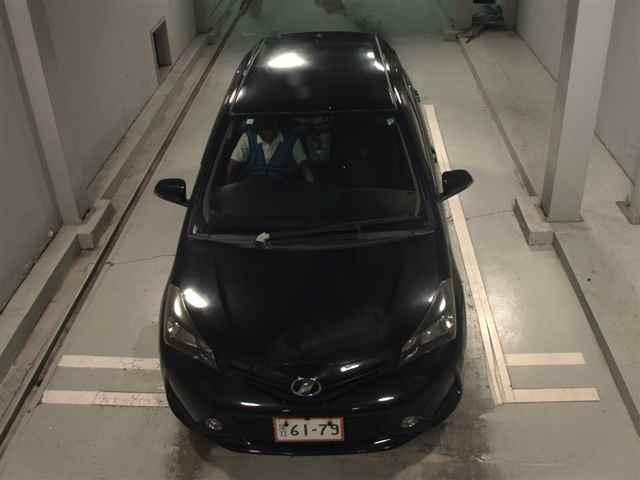 TOYOTA VITZ 2014