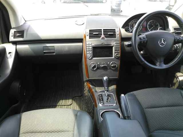 MERCEDES BENZ A CLASS 2010