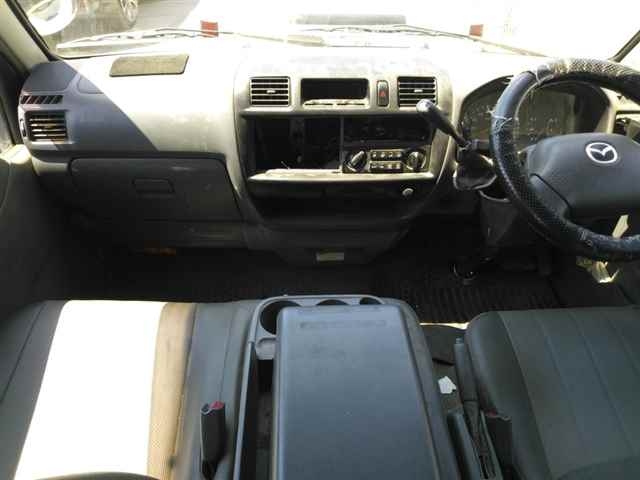 MAZDA BONGO VAN 2010
