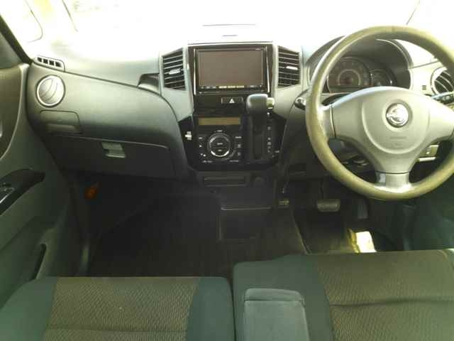 NISSAN ROOX 2012