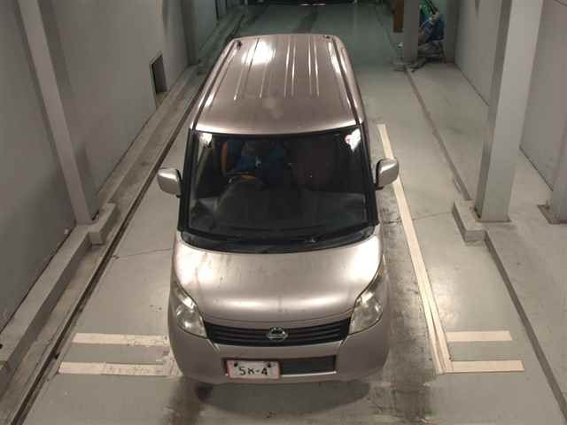 NISSAN ROOX 2012