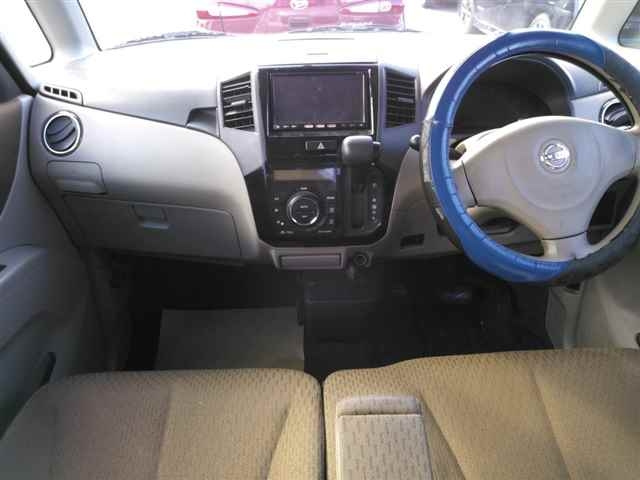 NISSAN ROOX 2012