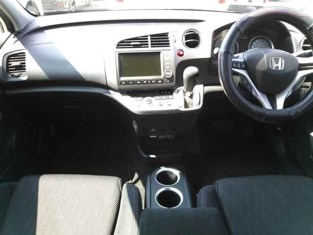 HONDA STREAM 2009