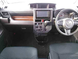 TOYOTA ROOMY 2019