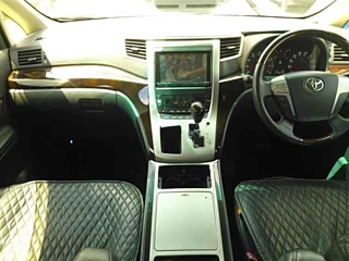 TOYOTA VELLFIRE 2013