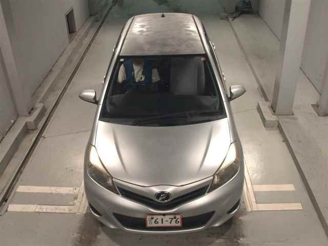 TOYOTA VITZ 2011
