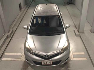TOYOTA VITZ 2011