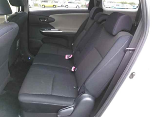 TOYOTA WISH 2010