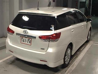 TOYOTA WISH 2010