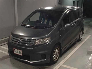 HONDA FREED 2010