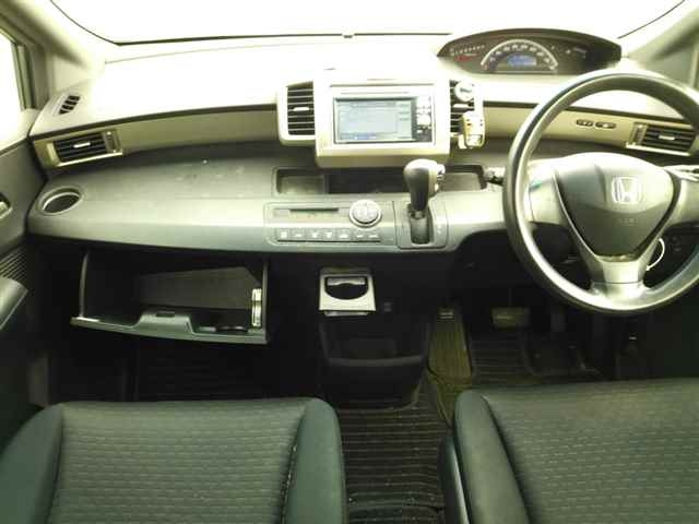 HONDA FREED 2010