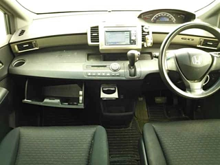 HONDA FREED 2010