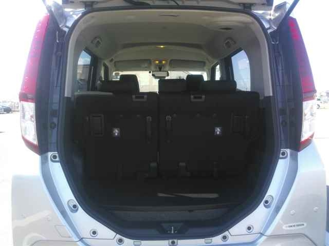TOYOTA ROOMY 2019