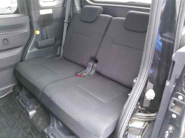 DAIHATSU WAKE 2015