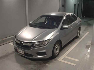 TOYOTA PRIUS ALPHA 2013