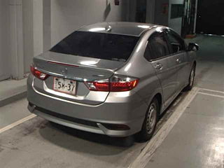 TOYOTA PRIUS ALPHA 2013